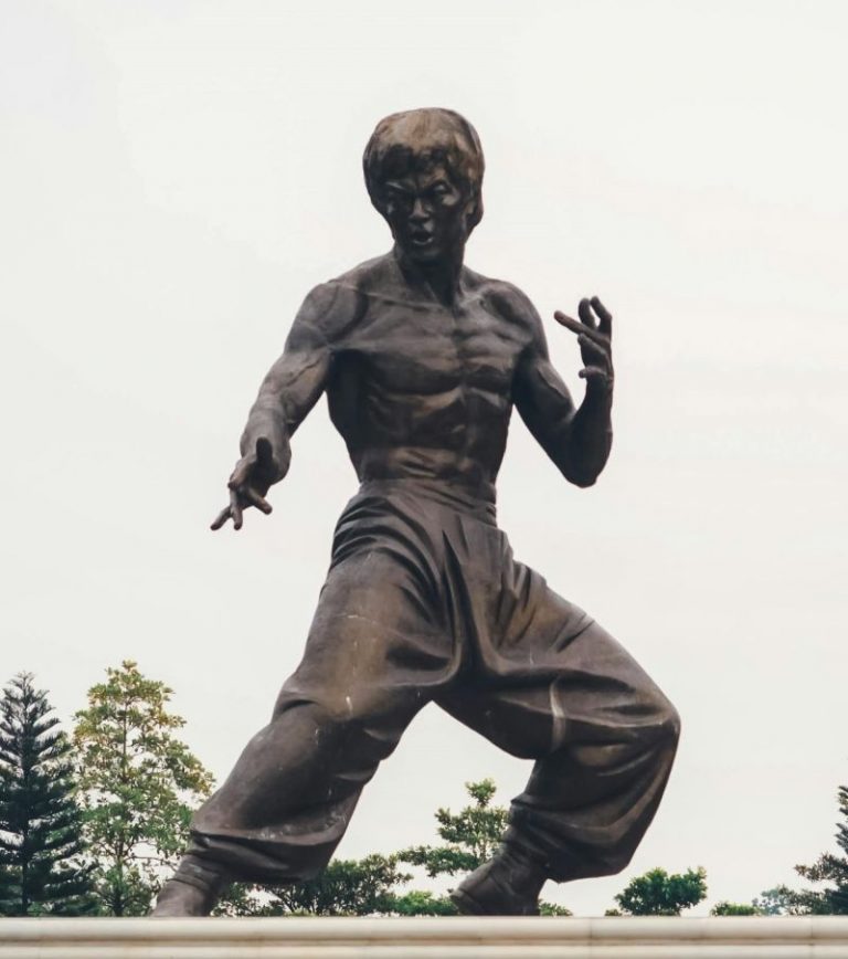 𝗡𝗘𝗚𝗢𝗖𝗜𝗔𝗥 𝗔 𝗟𝗢 𝗕𝗥𝗨𝗖𝗘 𝗟𝗘𝗘