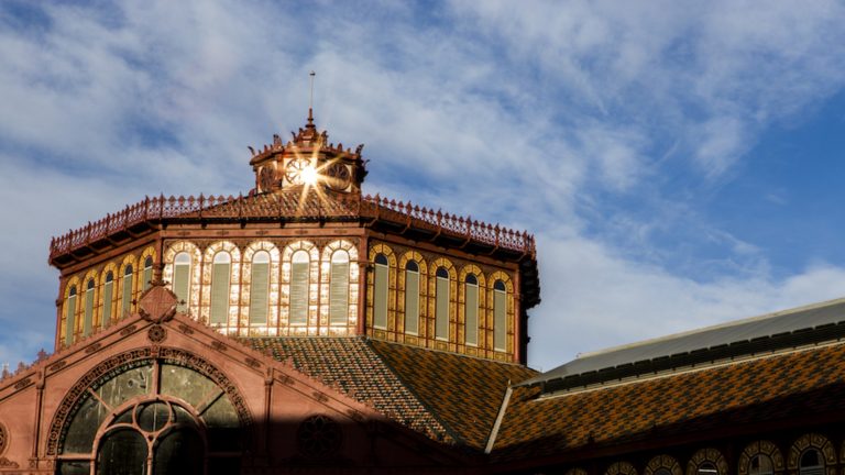 Comprar vivienda en Sant Antoni: micro-universo urbano con identidad propia