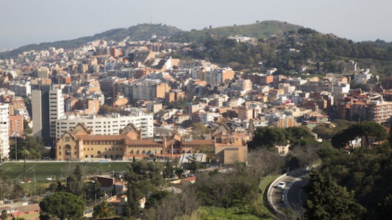 Comprar vivienda en La Teixonera: laderas, vecindad y vivir con criterio