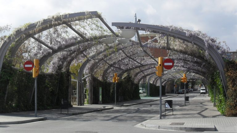 Comprar vivienda en Provençals del Poblenou: barrio con raíces y mirada crítica
