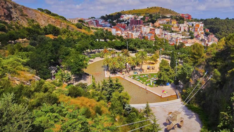 Comprar vivienda en El Coll: un barrio tranquilo con carácter y calma